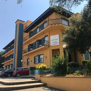 Hotel Esteba 